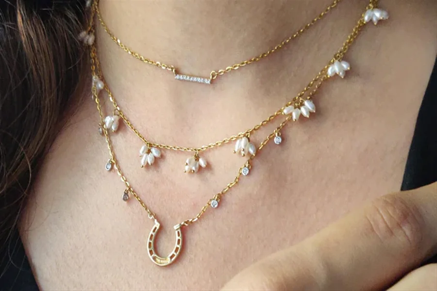 Jewellery Styling Guide: Layering Necklaces with a Lariat Necklace