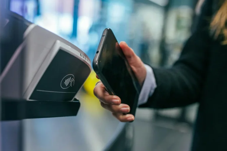 How Does a Cashless Society Affect Your Privacy?